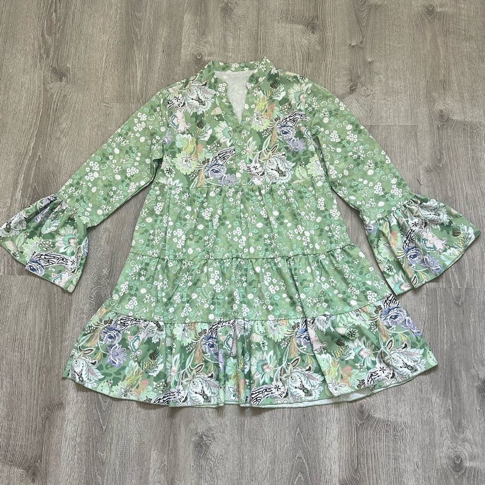 Floral Green v-neck Bell Sleeve‎ Dress